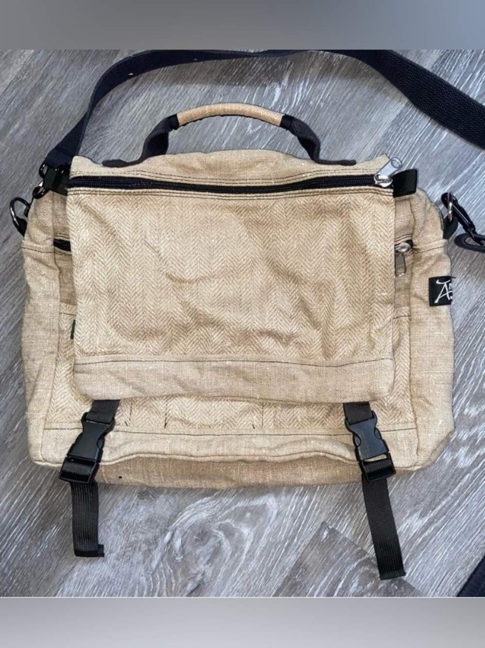 Artesian -- Hemp Messenger Bag